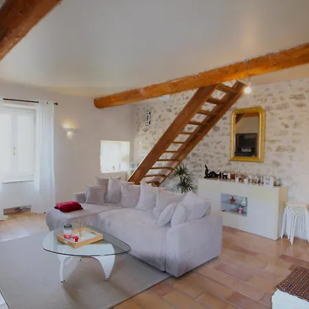 בית נופש 2 Bedroom Nice In Restitut Saint-Restitut