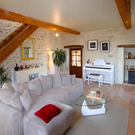 2 Bedroom Nice In Restitut