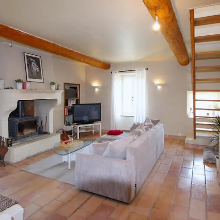 בית נופש 2 Bedroom Nice In Restitut Saint-Restitut