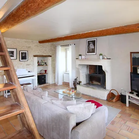 בית נופש 2 Bedroom Nice In Restitut Saint-Restitut