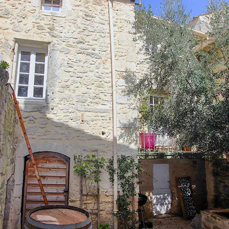 בית נופש 2 Bedroom Nice In Restitut